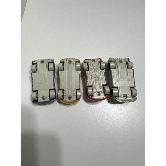 Disney Pixar Cars 3 Beach Racing 4-PACK - FIREBALL BEACH RACE 2017 - Picture 10 of 10